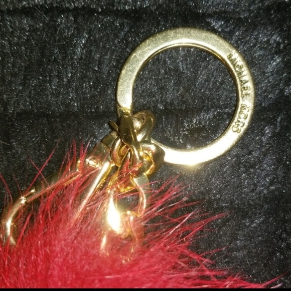 Michael Kors Red/Black Fuzzy Pompom Keychain/Bag Clip - Picture 8 of 11